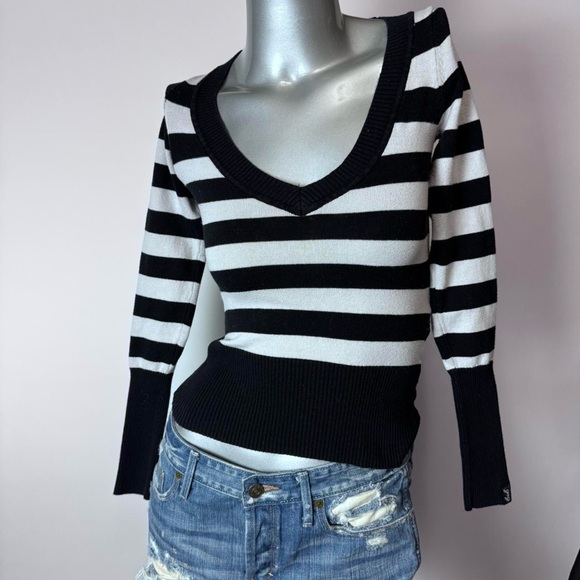 Garage Sweaters - Garage Vintage Y2K Striped V-Neck Sweater